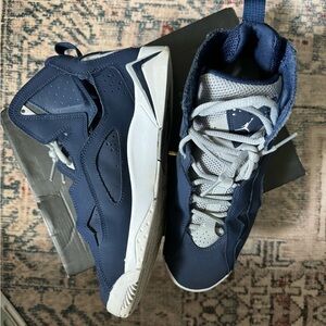 Nike Air Jordan True Flight Midnight Navy/White-Wolf Grey size 6.5 Y or 7.5 W